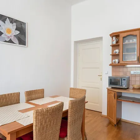 Old Town Home-1 By Interhome Daire